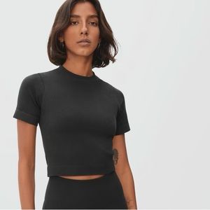 Everlane | Seamless Cropped Tee, Black